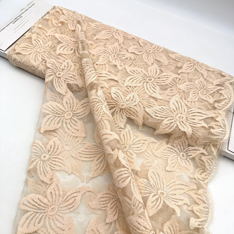 Day Lilly | Lace